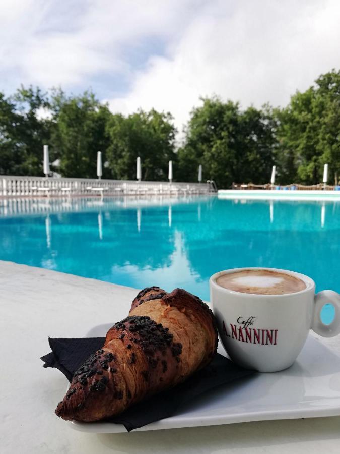 Luxor Chianti Glamping Village カステッリーナ・イン・キアンティ シエナ エクステリア 写真