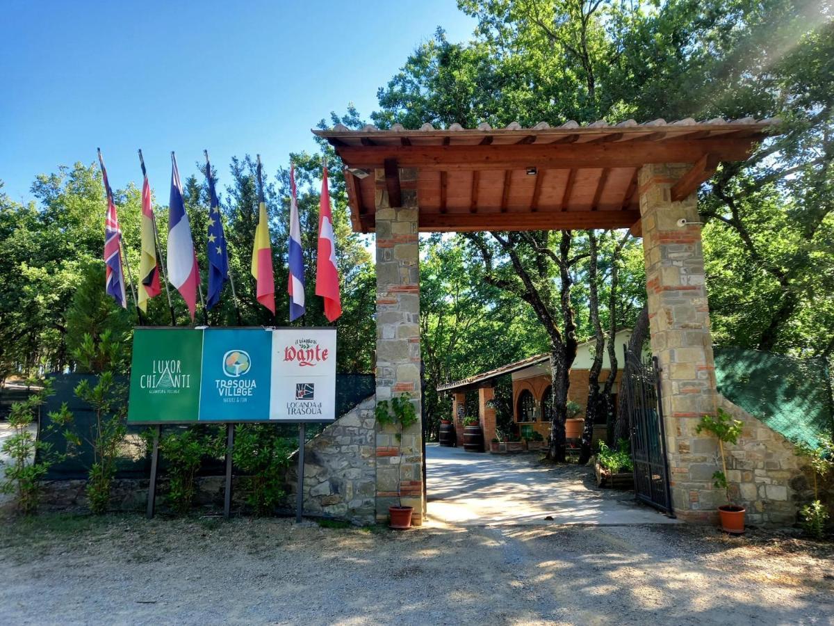 Luxor Chianti Glamping Village カステッリーナ・イン・キアンティ シエナ エクステリア 写真